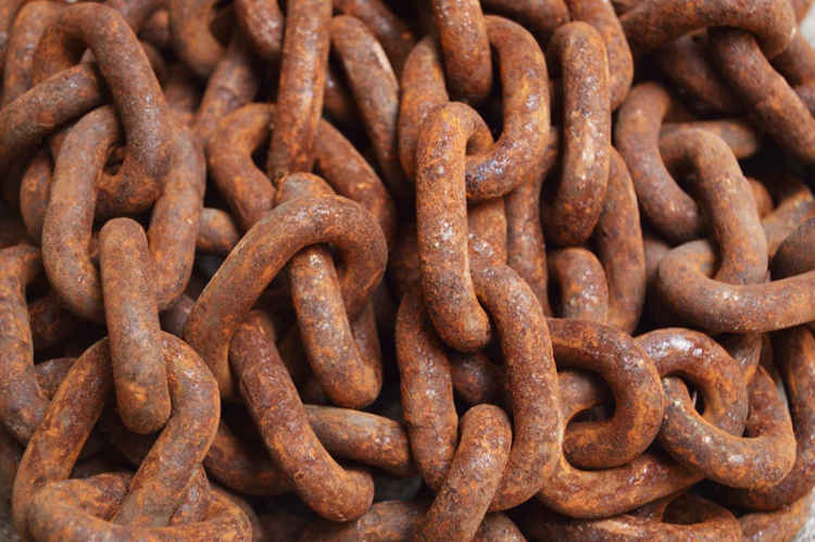 rusty metal chains